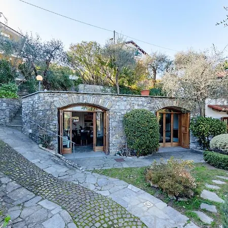 Renetta With Swimming Pool And Jacuzzi And Parking Apartment Rapallo