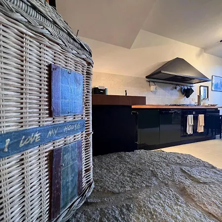Renetta With Swimming Pool And Jacuzzi And Parking Lejlighed *