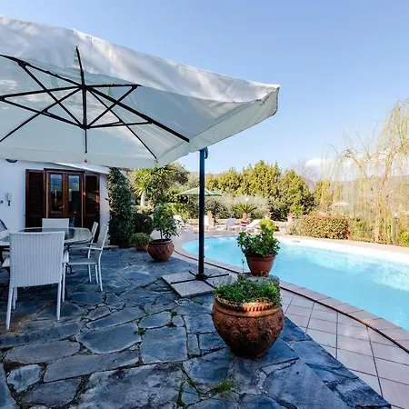 Apartment Villa Renetta With Swimming Pool And Parking *