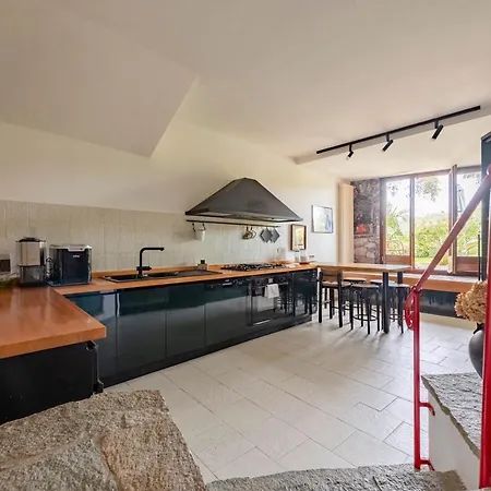 Villa Renetta With Swimming Pool And Parking