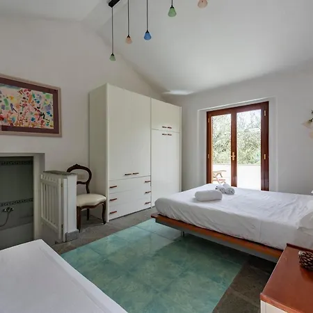Villa Renetta With Swimming Pool And Parking *